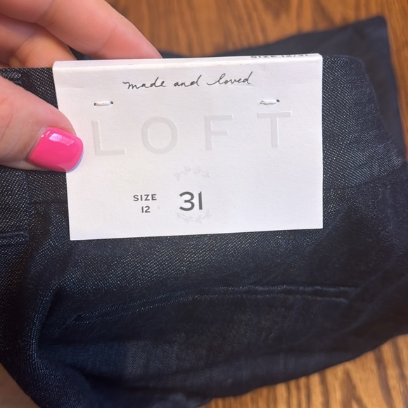 Loft Shorts - Picture 3 of 3